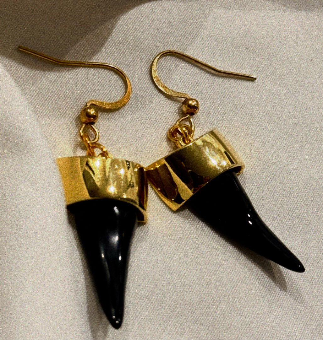 Kuraimonoa Earrings